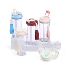 Copo Plástico com Tampa